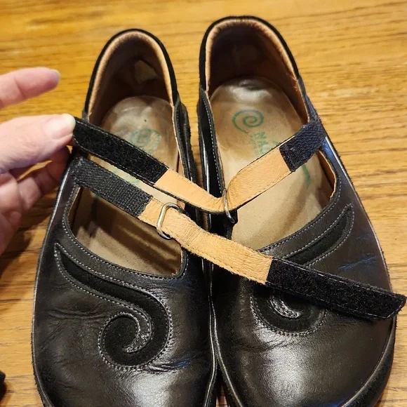 Naot Matai Mary Jane Leather Black Swirl Shoes Size 37 - Picture 8 of 11
